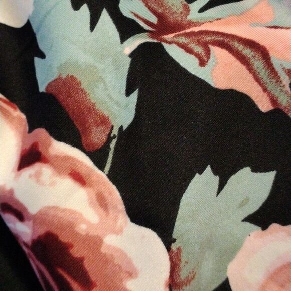 Papaya Ponte Floral Dress - Picture 11 of 11